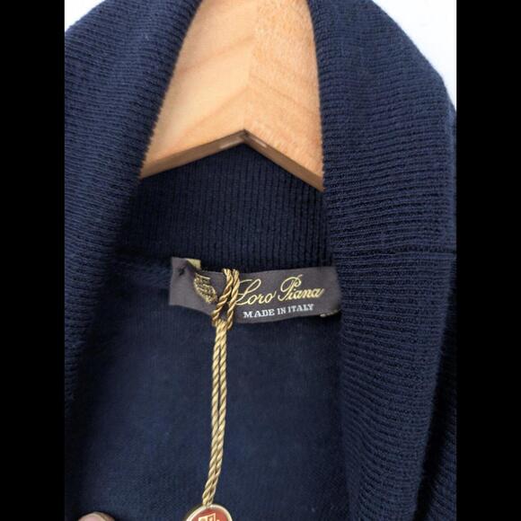 [SOLD] NWT LORO PIANA Women's Sz IT 46 US XL Navy Blue 100% Cashmere Turtleneck - Picture 5 of 13